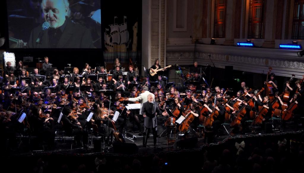 Colm Wilkinson and the Cork Youth Orchestra in City Hall on Saturday 10th Dec